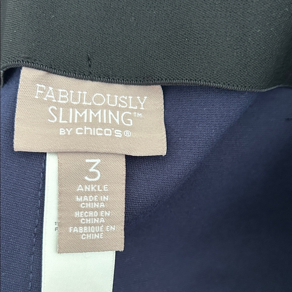 Chico’s Fabulously Slimming Pull-On Pant Navy Size 3 XL Ankle Length - Picture 2 of 3